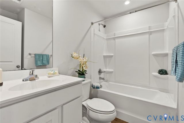 1136 Canterbury Ridge Rd, Richmond, VA 23224