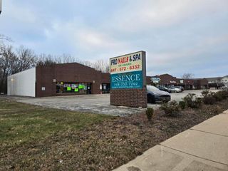 3701 W Grand Avenue, Gurnee, IL 60031