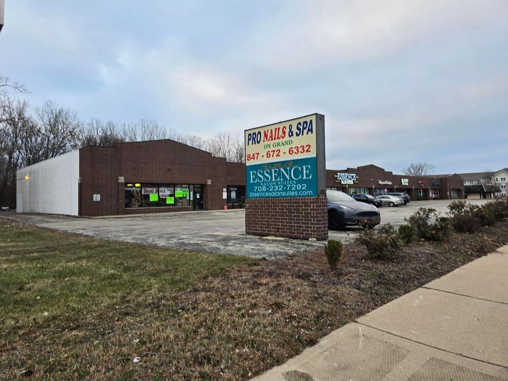 3701 W Grand Avenue, Gurnee, IL 60031