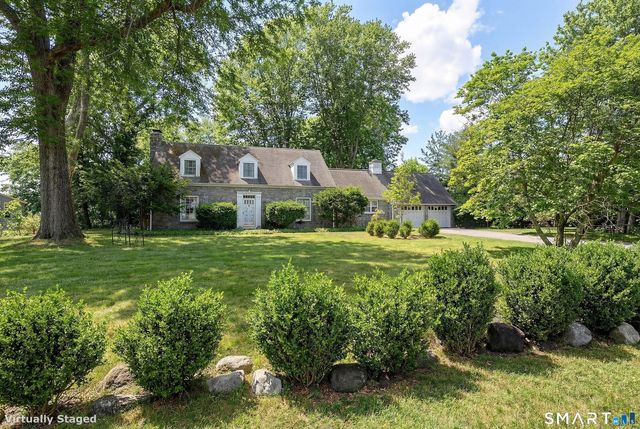 8 Crest Road, Danbury, CT 06811