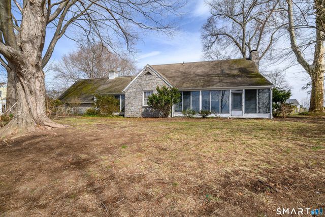 8 Crest Road, Danbury, CT 06811