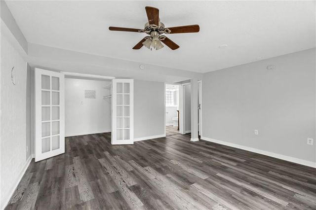 604 NW Carroll Drive, Lee's Summit, MO 64063