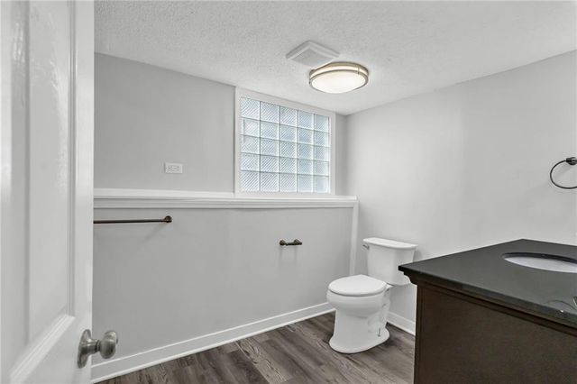 604 NW Carroll Drive, Lee's Summit, MO 64063