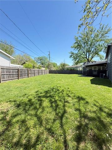 604 NW Carroll Drive, Lee's Summit, MO 64063