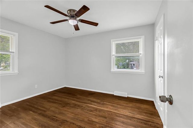 604 NW Carroll Drive, Lee's Summit, MO 64063