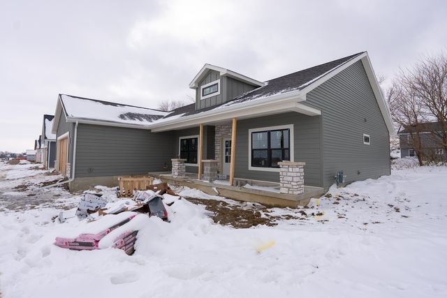 1909 S Stone Creek Boulevard, Urbana, IL 61802