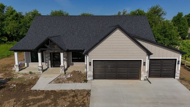 1909 S Stone Creek Boulevard, Urbana, IL 61802