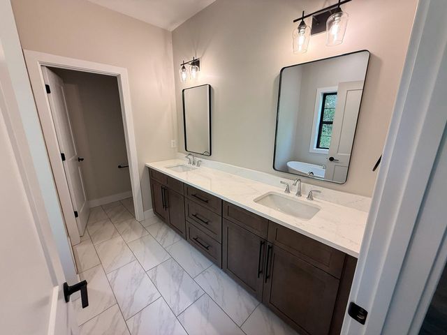 1909 S Stone Creek Boulevard, Urbana, IL 61802