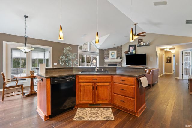 12920 Jade Cove, Fort Wayne, IN 46845