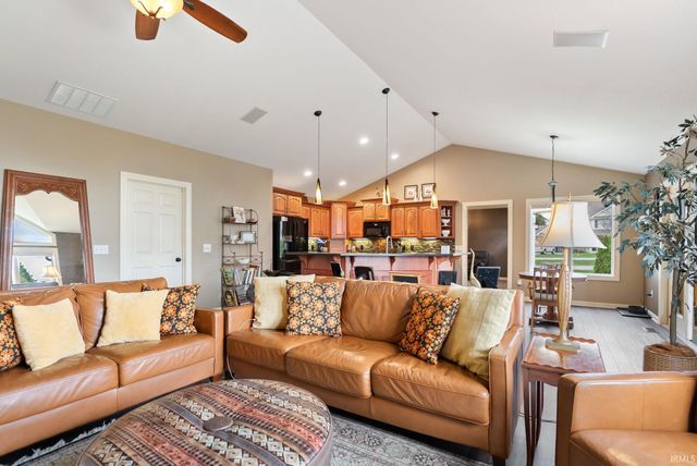 12920 Jade Cove, Fort Wayne, IN 46845