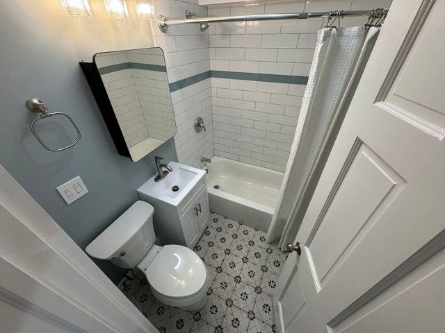 6611 S St Louis Avenue G2, Chicago, IL 60629