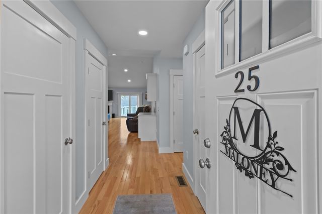 25 Deer Run Crossing 45, Warwick, RI 02818