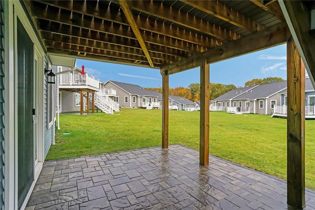 25 Deer Run Crossing 45, Warwick, RI 02818