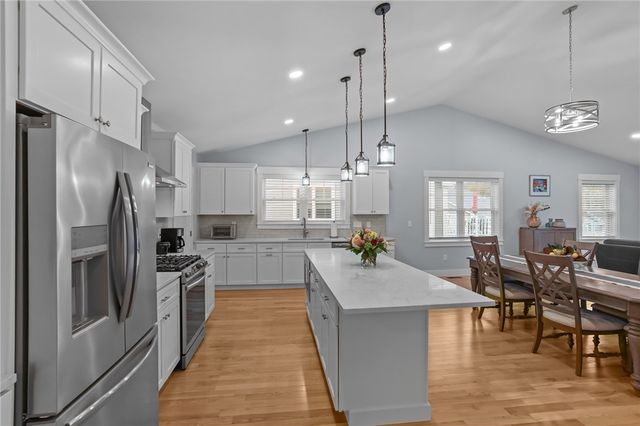 25 Deer Run Crossing 45, Warwick, RI 02818