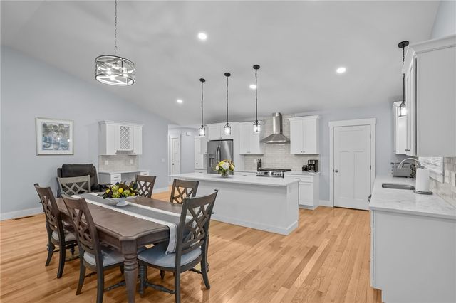 25 Deer Run Crossing 45, Warwick, RI 02818