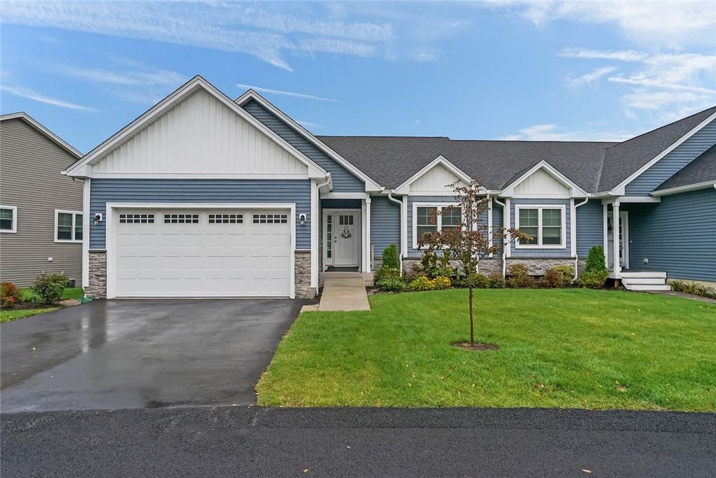 25 Deer Run Crossing 45, Warwick, RI 02818