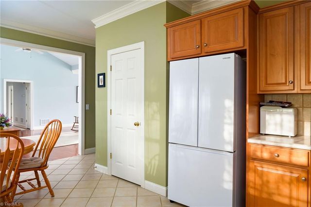 1024 Prestwick Court, Clemmons, NC 27012