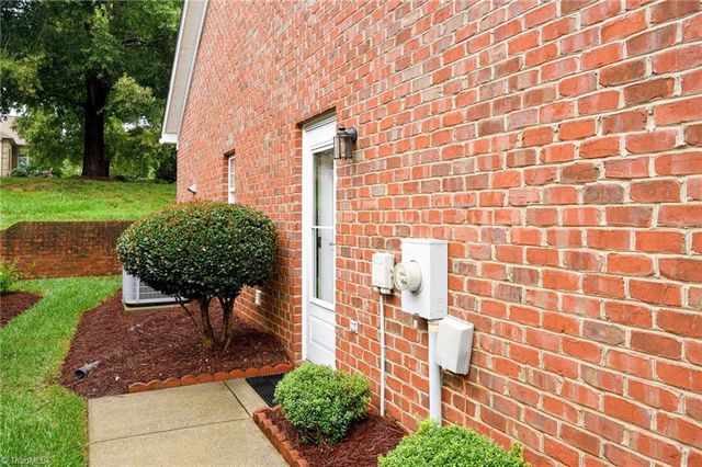 1024 Prestwick Court, Clemmons, NC 27012