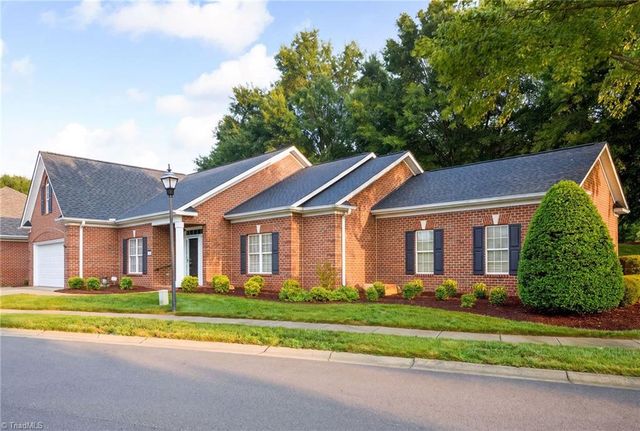 1024 Prestwick Court, Clemmons, NC 27012