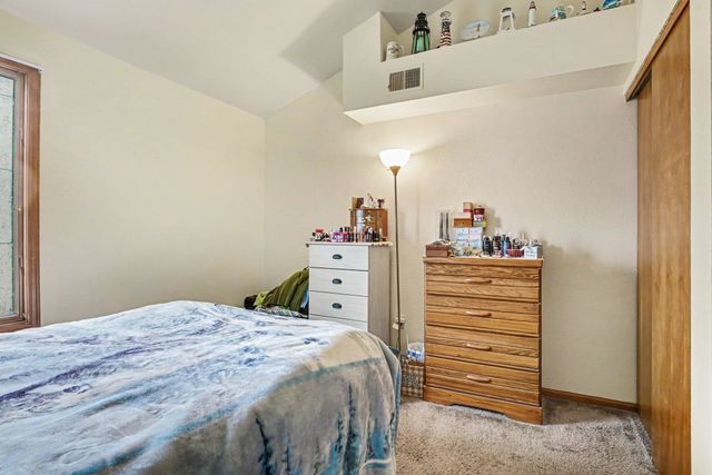 207 Tanglewood Dr Apt D, Goshen, IN 46526