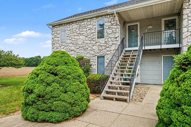 207 Tanglewood Dr Apt D, Goshen, IN 46526