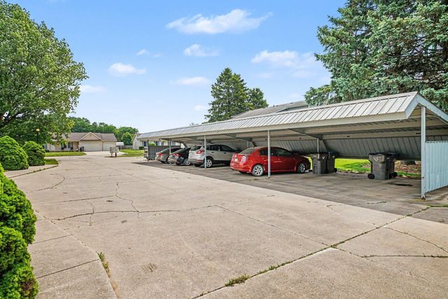 207 Tanglewood Dr Apt D, Goshen, IN 46526