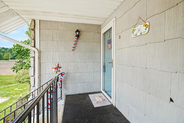 207 Tanglewood Dr Apt D, Goshen, IN 46526