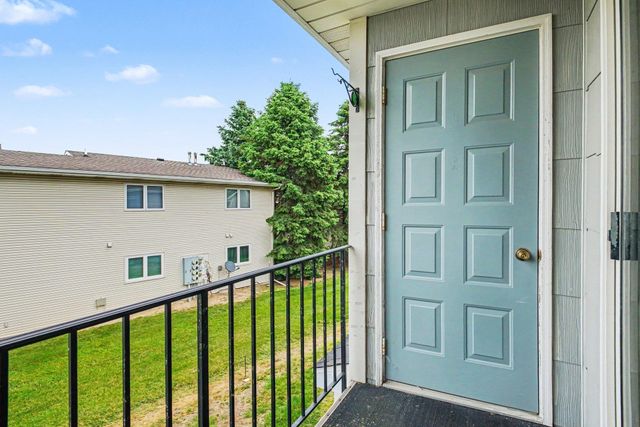 207 Tanglewood Dr Apt D, Goshen, IN 46526