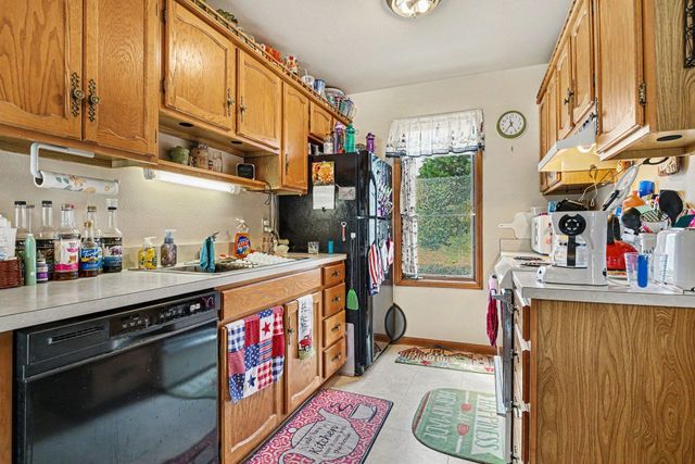 207 Tanglewood Dr Apt D, Goshen, IN 46526