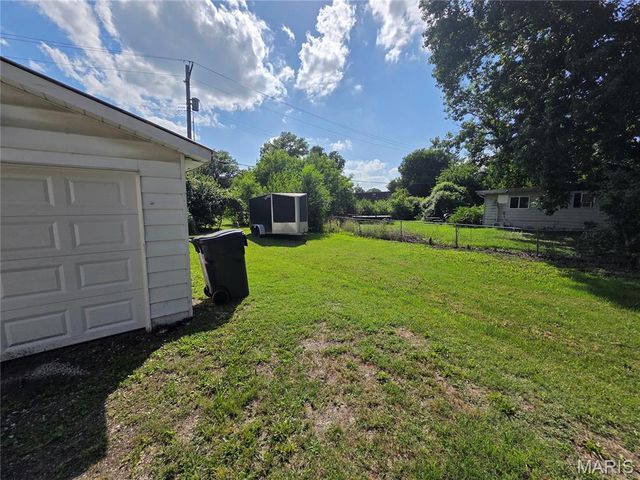 2002 Jerome Lane, Cahokia, IL 62206