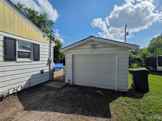 2002 Jerome Lane, Cahokia, IL 62206