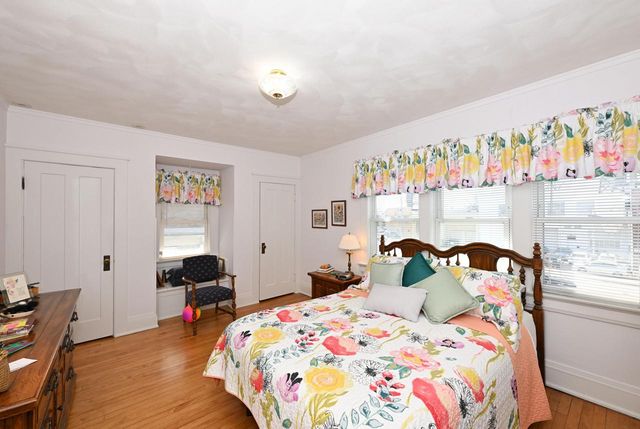 3530 W Linden PLACE, Milwaukee, WI 53208