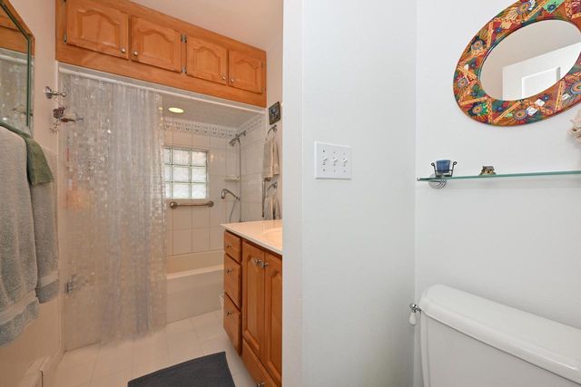 3530 W Linden PLACE, Milwaukee, WI 53208