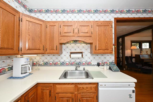 3530 W Linden PLACE, Milwaukee, WI 53208