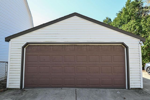 3530 W Linden PLACE, Milwaukee, WI 53208
