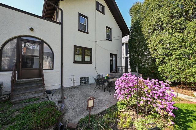 3530 W Linden PLACE, Milwaukee, WI 53208