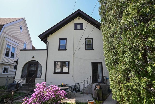 3530 W Linden PLACE, Milwaukee, WI 53208