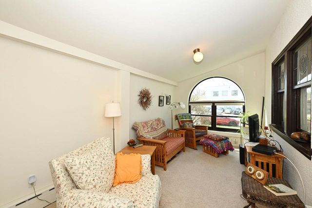 3530 W Linden PLACE, Milwaukee, WI 53208