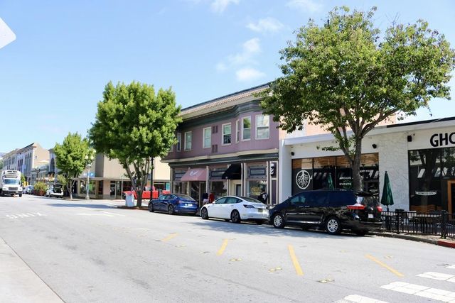 901 Main Street, Redwood City, CA 94063