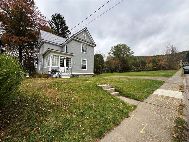 35 Lincoln Avenue, Bradford City, PA 16701