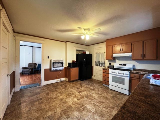 35 Lincoln Avenue, Bradford City, PA 16701