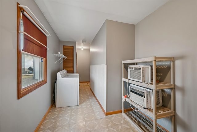 207 W Main Street, Urbana, IA 52345