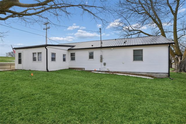 207 W Main Street, Urbana, IA 52345