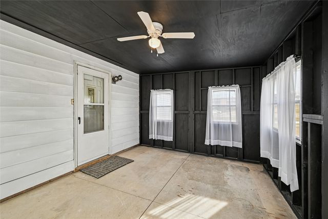 207 W Main Street, Urbana, IA 52345