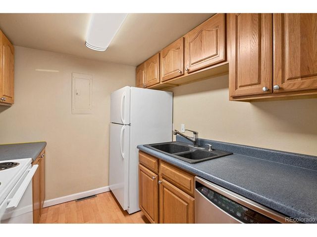 1195 S Oneida St E, Denver, CO 80224