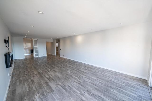 2520 Clairemont Dr. 309, San Diego, CA 92117