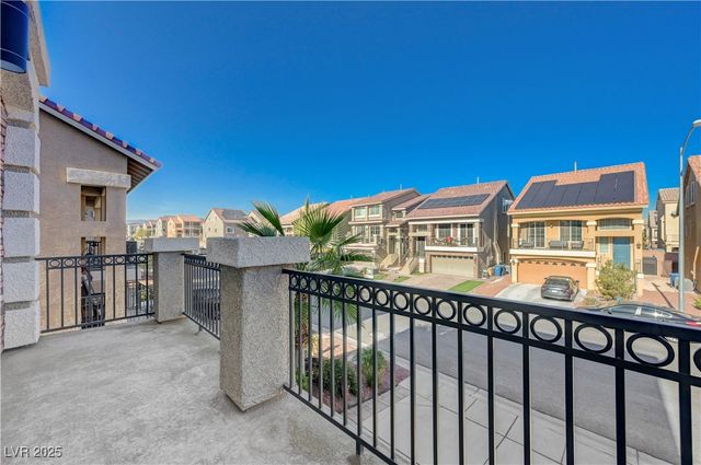 5697 Graystone Ridge Avenue, Las Vegas, NV 89141