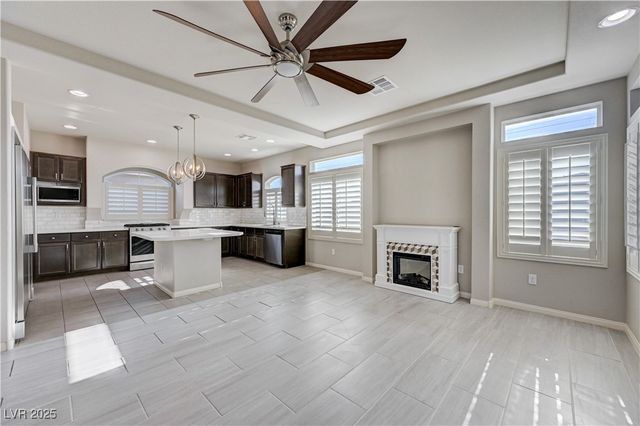 5697 Graystone Ridge Avenue, Las Vegas, NV 89141