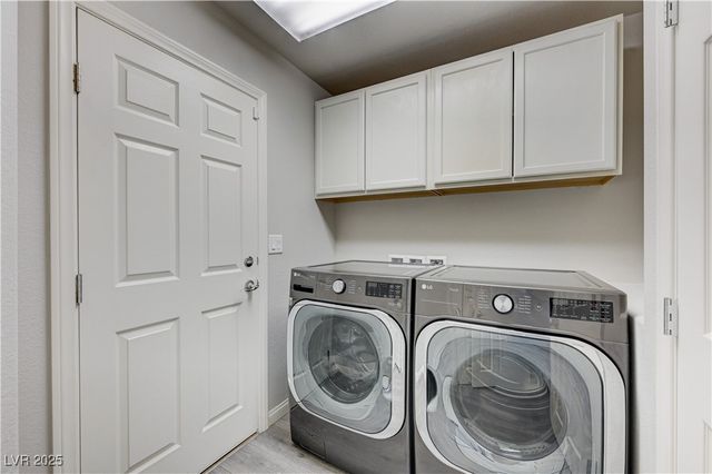 5697 Graystone Ridge Avenue, Las Vegas, NV 89141