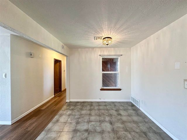 1206 SW 60th St, Lawton, OK 73505